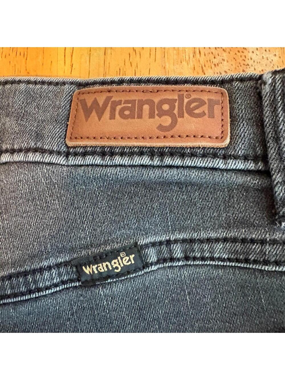 Wrangler High Rise Western Skinny Jeans Womens 14 Black Tag 14 Fits Like 31x26 - Picture 10 of 10